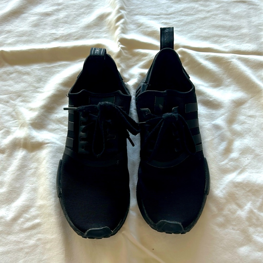 Women’s size 9 black Adidas NMD_R1